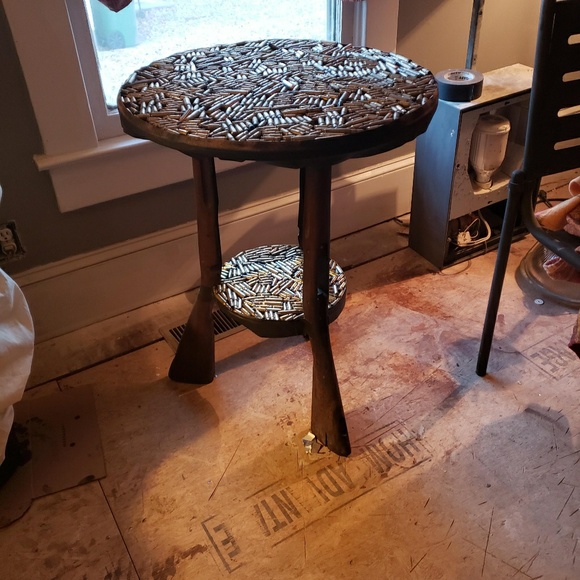 Gun stock & Bullet table. - Picture 4 of 4